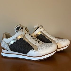 Michael Kors size 8.5 Cream/Brown fashion sneaker